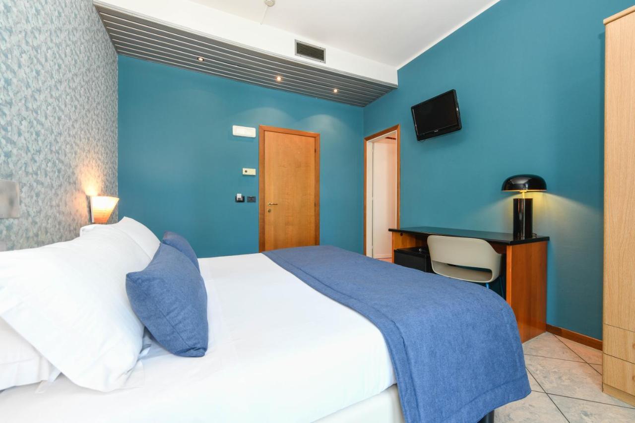 דסנזאנו דל גארדה Hotel Aurora מראה חיצוני תמונה