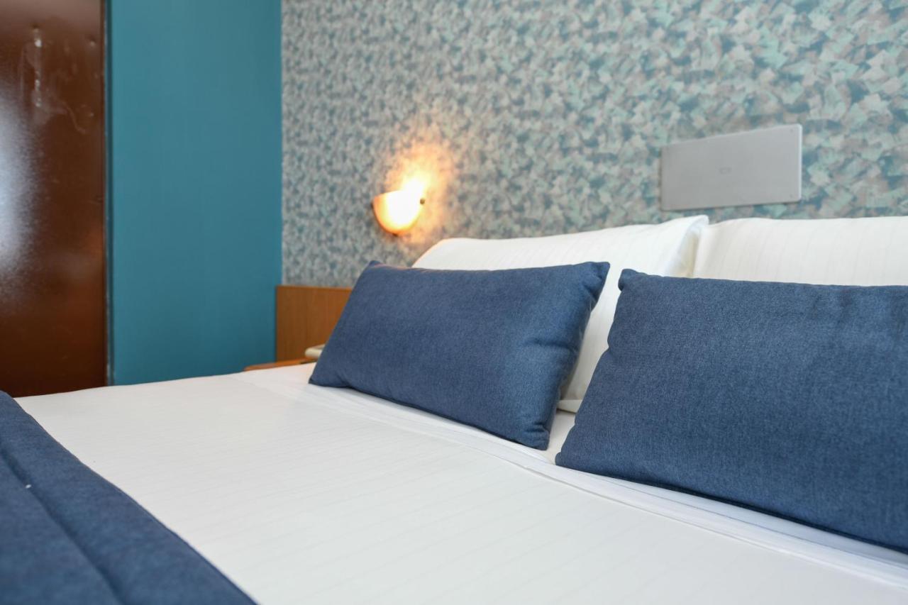 דסנזאנו דל גארדה Hotel Aurora מראה חיצוני תמונה