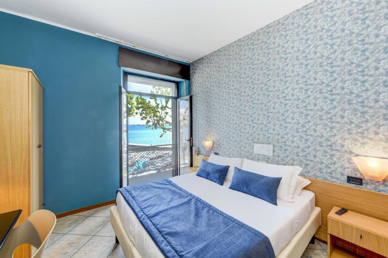 דסנזאנו דל גארדה Hotel Aurora מראה חיצוני תמונה