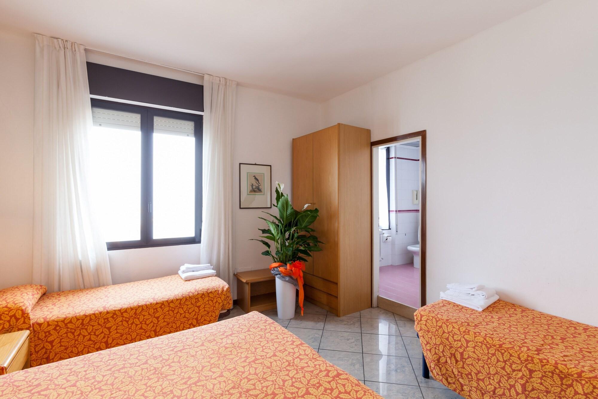 דסנזאנו דל גארדה Hotel Aurora מראה חיצוני תמונה