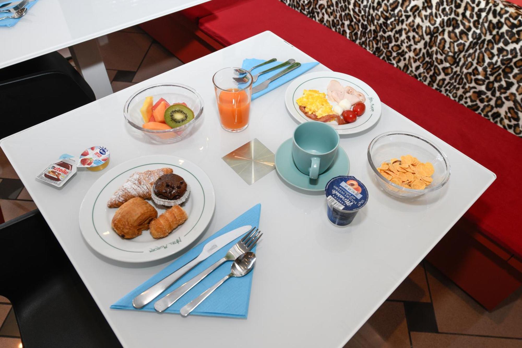 דסנזאנו דל גארדה Hotel Aurora מראה חיצוני תמונה