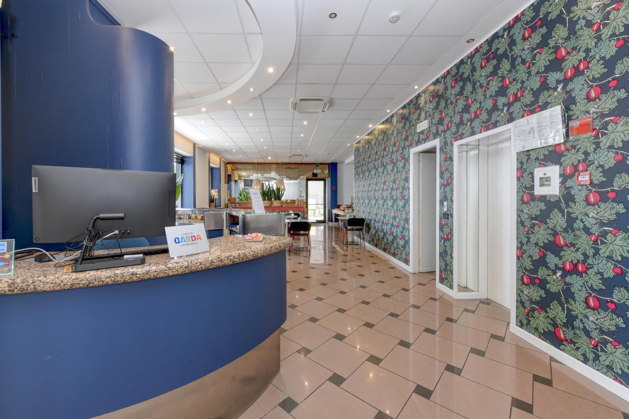 דסנזאנו דל גארדה Hotel Aurora מראה חיצוני תמונה